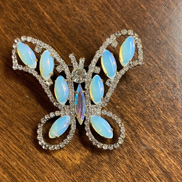 Colorful Butterfly Brooch Set - Picture 2 of 11